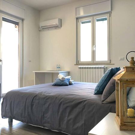 La Casa Di Amalia Panzió Palermo Kültér fotó